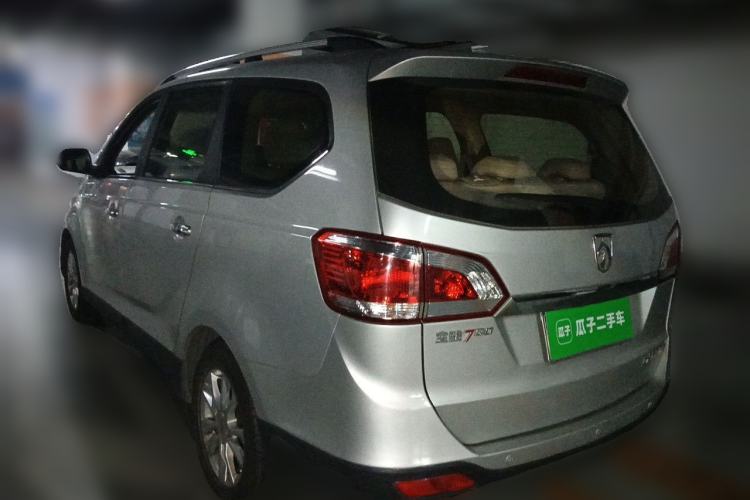 Used Baojun 730 2014 1.8L manual Comfort trim 7-seater