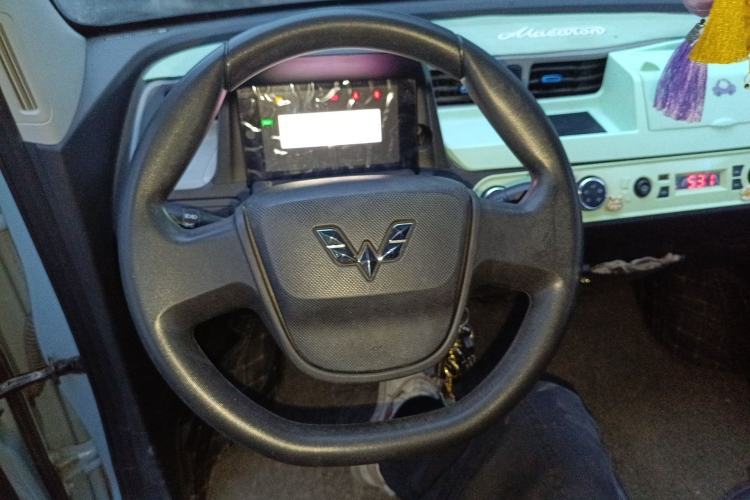 Used Wuling Hongguang MINIEV 2022 Macaron Fashion Model Lithium Iron Phosphate Steering Wheel