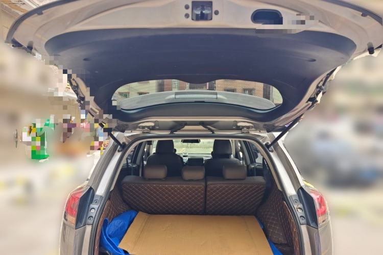 Used Toyota RAV4 2016 2.0L CVT Two-Wheel Drive Urban Edition China V Standard Trunk