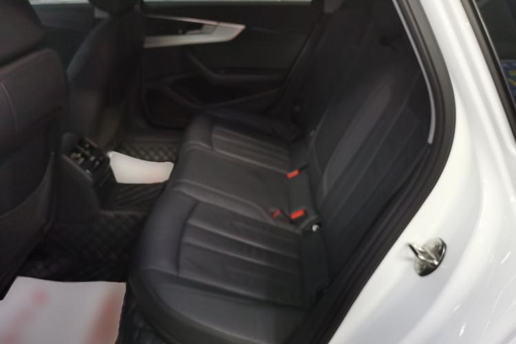 Used Audi A4L 2019 40 TFSI Fashion Edition China VI Emission Standard