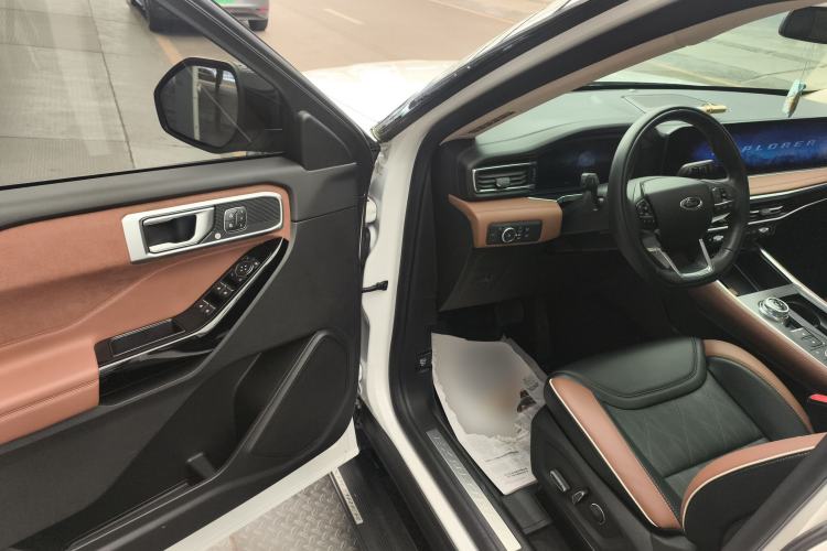 Used Ford Explorer 2023 EcoBoost 285 Four-Wheel Drive Titanium Edition 6 Seats
