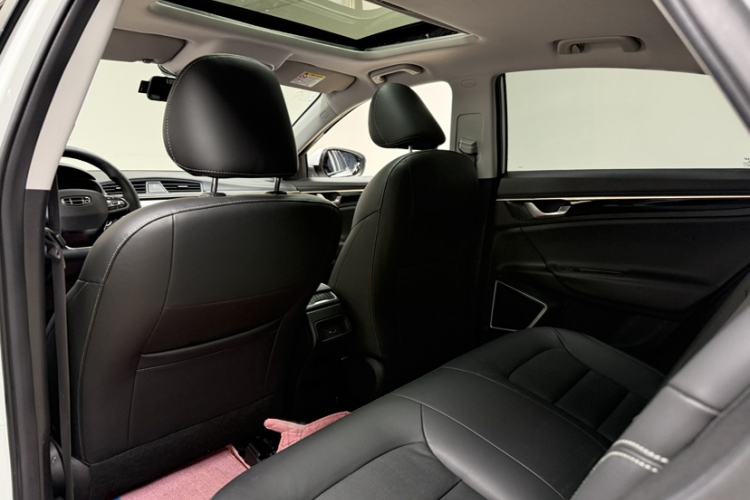 Used Geely Auto Emgrand GL 2021 UP 1.4T CVT Leading Edition Interior 3