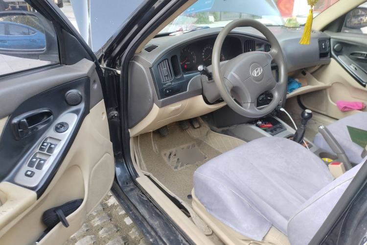 Used Hyundai Elantra 2011 1.6L Manual Comfort Version