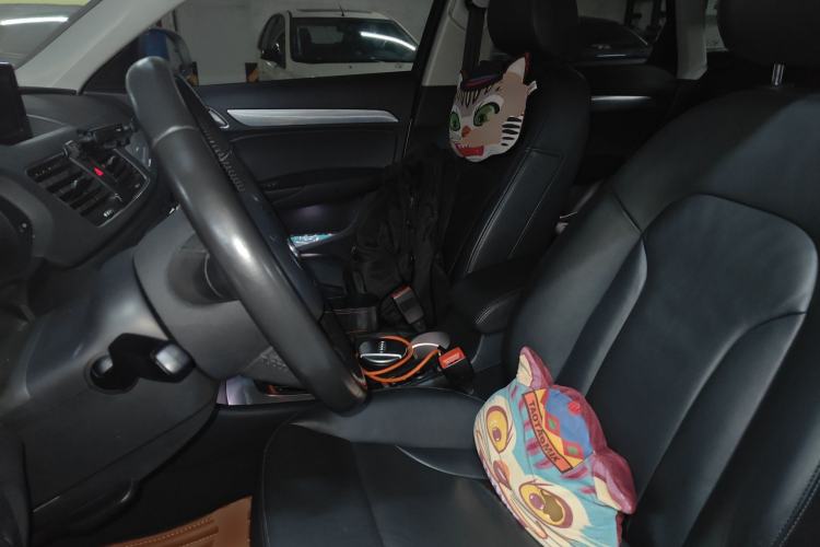 Used Audi Q3 2015 35 TFSI quattro Technology Edition Left Front Seat