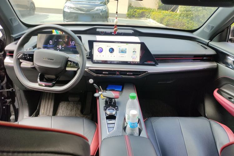 Used CHANGAN OSHAN Z6 2023 Blue Whale 1.5T DCT Smart Luxury Model
