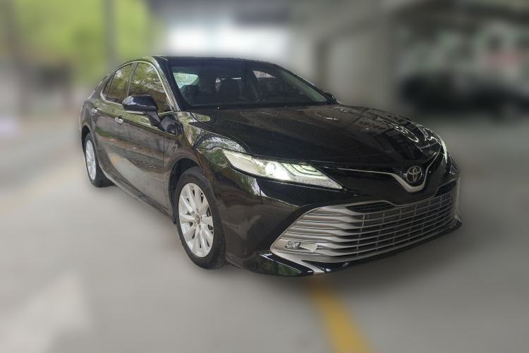 Used Toyota Camry 2018 2.0G Luxury Edition Front Right 45 Deg