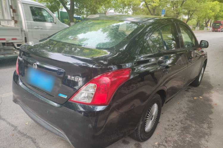 Used Nissan Sunny 2015 1.5XE Manual Comfort Edition Rear Right 45 Deg
