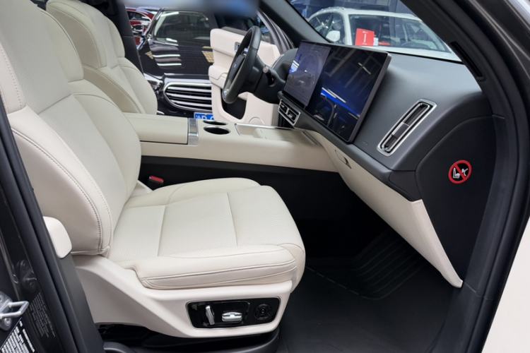 Used Li Auto L7 2023 Air model
