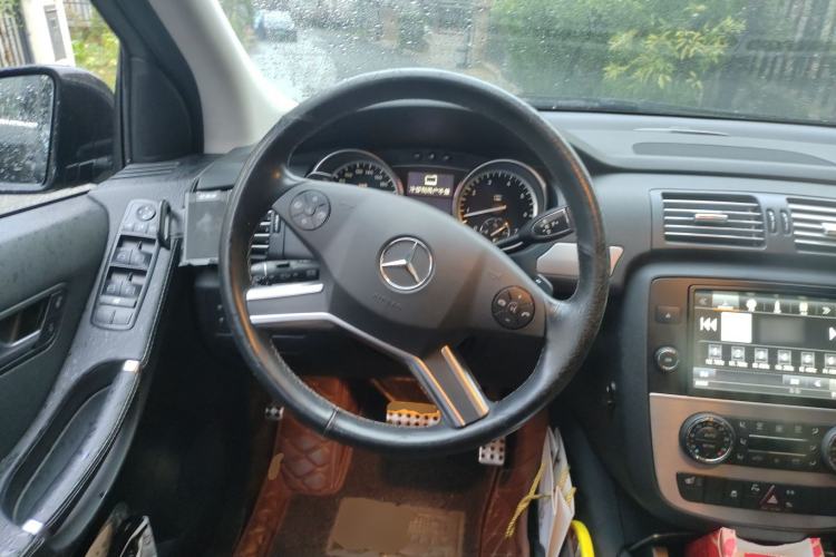 Used Mercedes-Benz R-Class 2014 R 320 4MATIC Business Model Steering Wheel