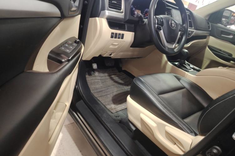 Used Toyota Highlander 2018 2.0T Two-Wheel Drive Elite Edition 7 Seats China VI Standard