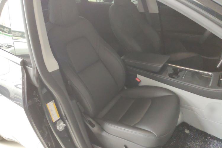 Used Tesla Model Y 2024 Rear-Wheel-Drive Version Right Front Seat