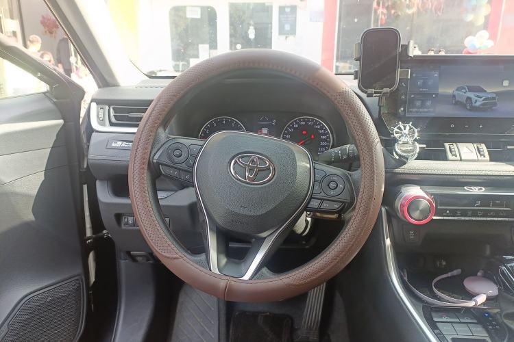 Used Toyota RAV4 2024 2.0L CVT Two-Wheel Drive Urban Edition
