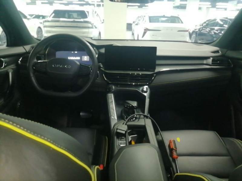 Used Lynk & Co 06 EM-P 2023 1.5T Remix PHEV Hero — 9