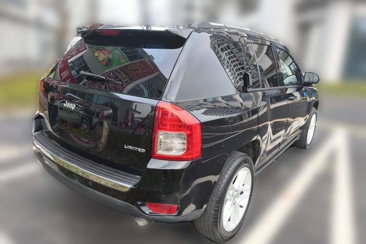 Used Jeep Compass 2013 2.0L two-wheel drive luxury version
