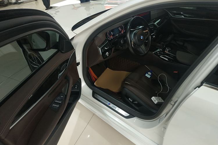 Used BMW 5 Series 2022 Second Facelift 525Li M Sport Package
