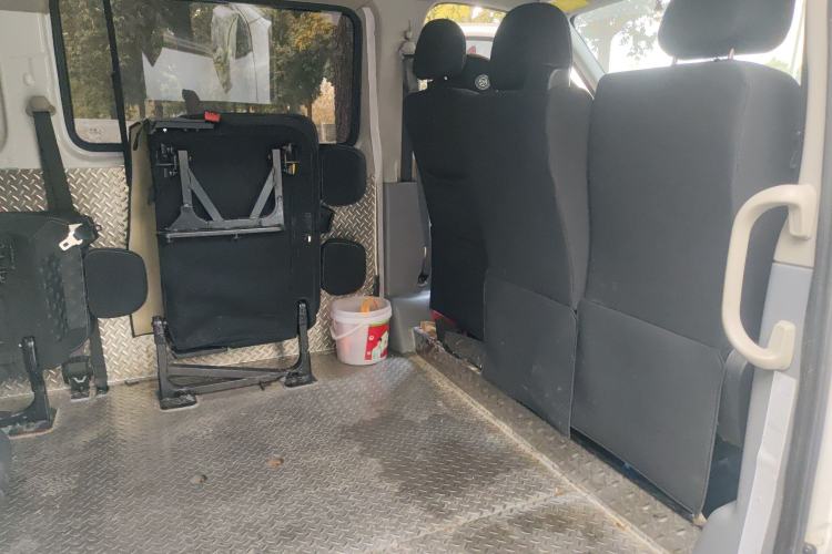 Used SAIC MAXUS Xintu V80 2024 Aotuntong 6AMT Long Wheelbase Mid-Roof Model 127 Ps 6/7/8/9-Seater