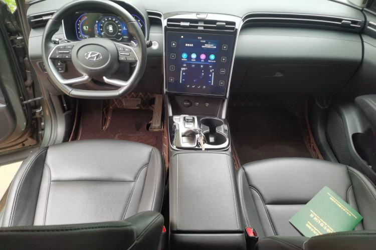 Used Hyundai Tucson 2023 Tucson L 1.5T Automatic Two-Wheel Drive GLX Elite Edition Center Console