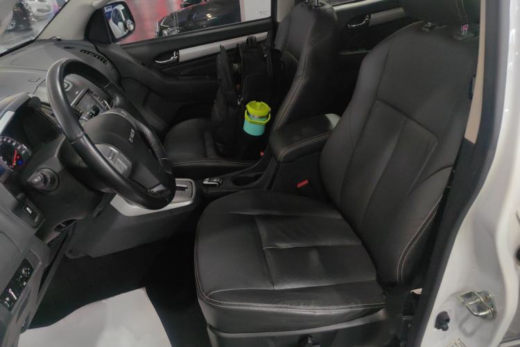 Used Isuzu mu-X 2015 2.5T Two-Wheel Drive Automatic Luxury Edition 7 Seats