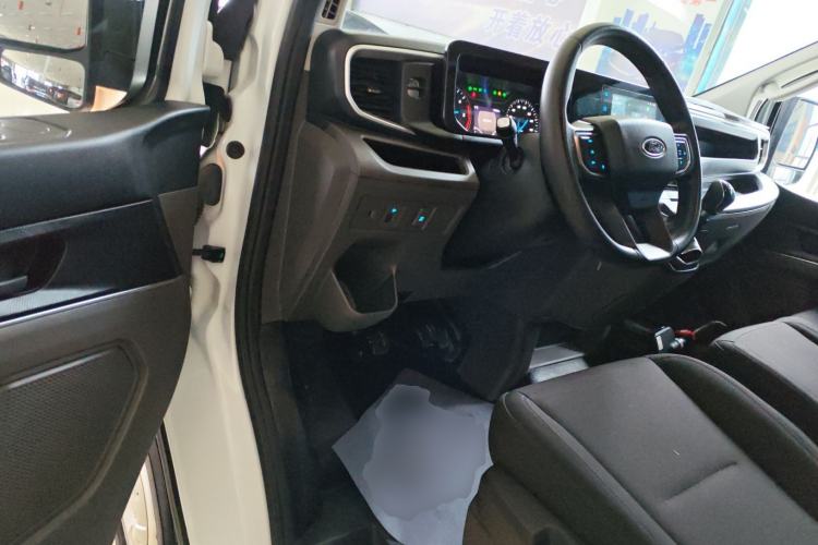 Used Ford Transit 2023 2.0T Diesel Manual Multifunction Commercial Vehicle Mid-axle Mid-roof 5/6 Seats