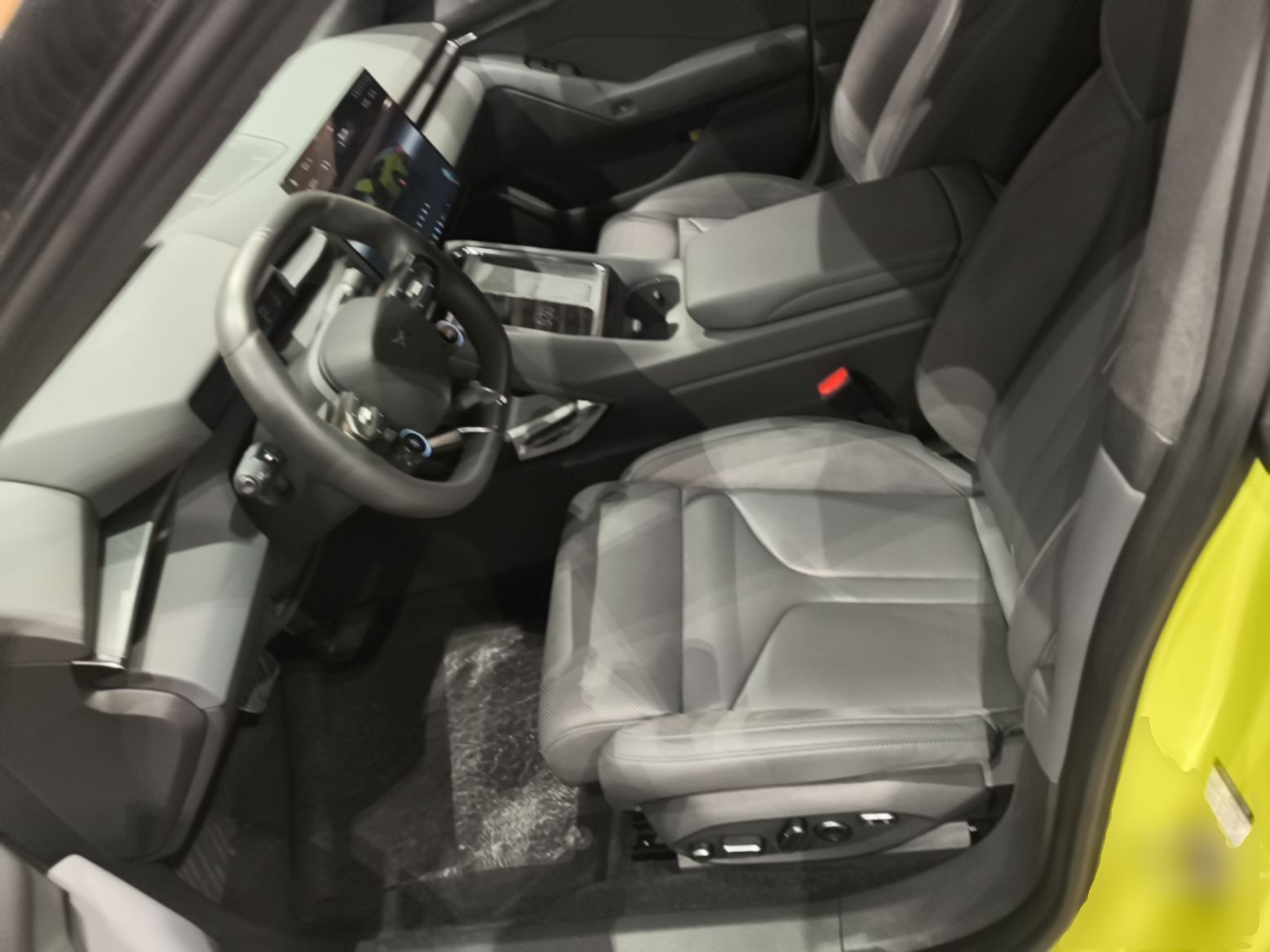 XPeng P7 2025 Model—750 All-Wheel-Drive High-Performance Ultra — снимка 17