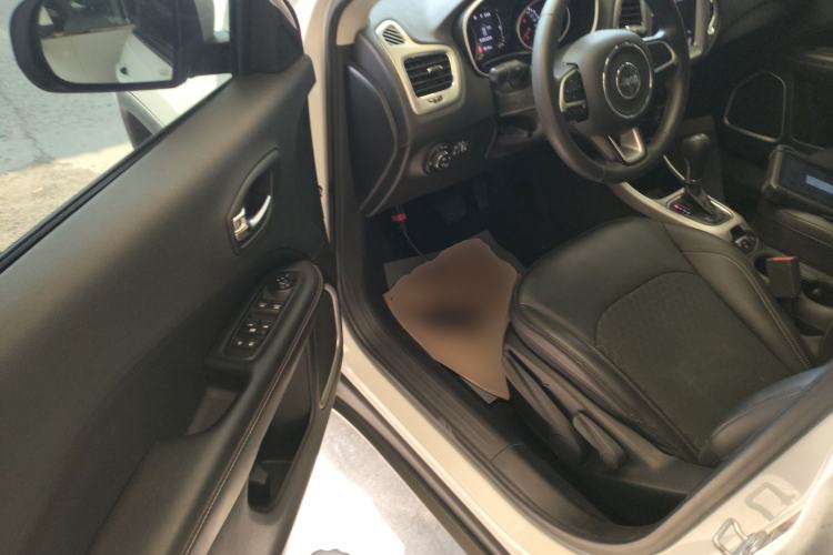 Used Jeep Compass 2020 220T Automatic Leading Edition
