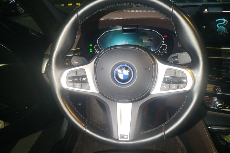 Used BMW 5 Series New Energy 2022 535Le Pioneer Edition M Sport Package Steering Wheel