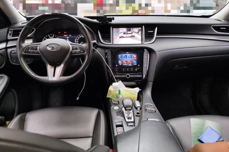 Used Infiniti QX50 2020 Revised Version 2.0T Two-Wheel Drive Elite Edition Center Console