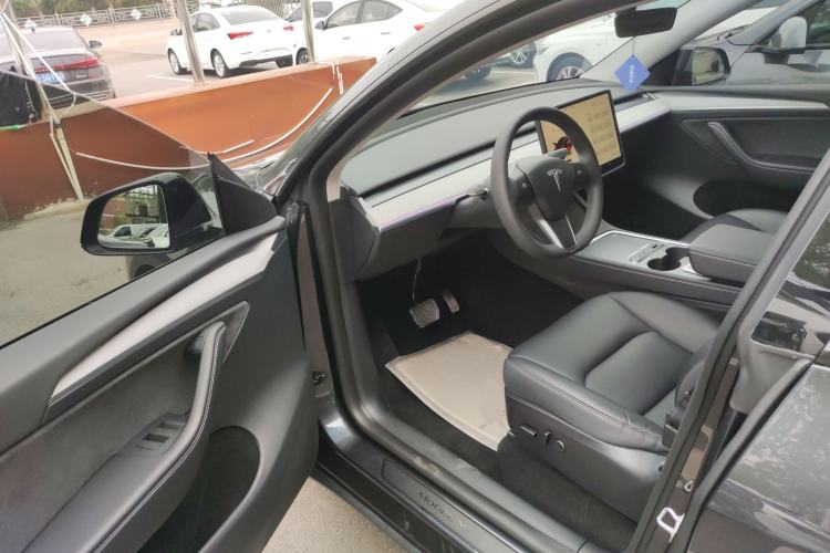 Used Tesla Model Y 2024 Rear-Wheel-Drive Version Driver Seat