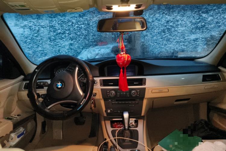 Used BMW 3 Series 2010 320i Luxury Model