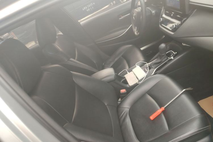 Used Toyota Corolla 2022 Dual-Motor 1.8L E-CVT Pioneer Edition Right Front Seat