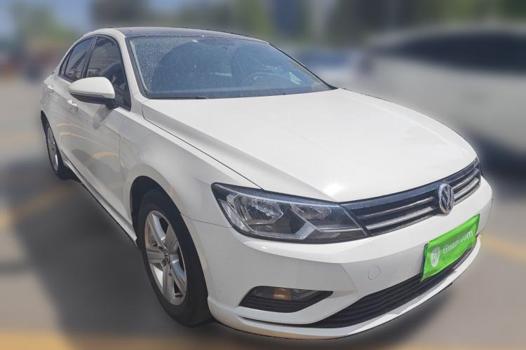 Used Volkswagen Lamando 2015 230TSI DSG Fashion Edition Front Right 45 Deg