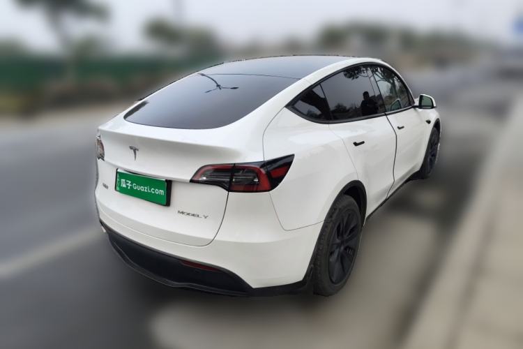 Used Tesla Model Y 2024 Long-Range All-Wheel-Drive Version Rear Right 45 Deg