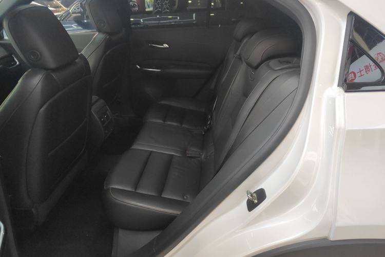 Used Cadillac XT4 2018 28T 4x4 Platinum Sport Edition
