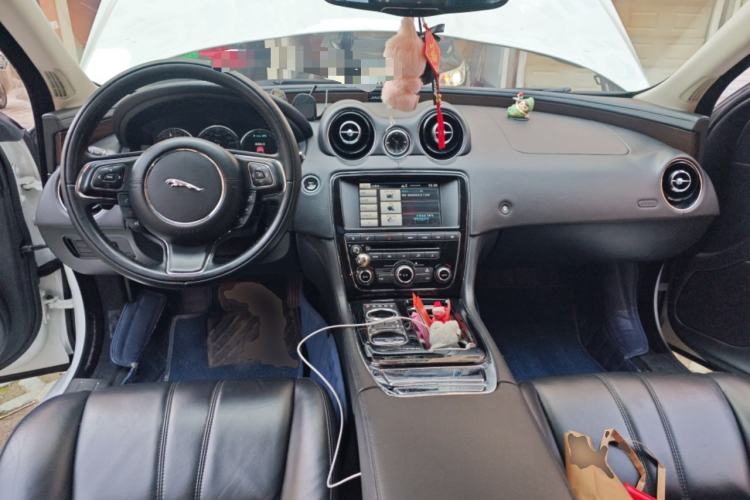 Used Jaguar XJ 2015 XJL 3.0 SC Elegant Business 80th Anniversary Limited Edition Center Console