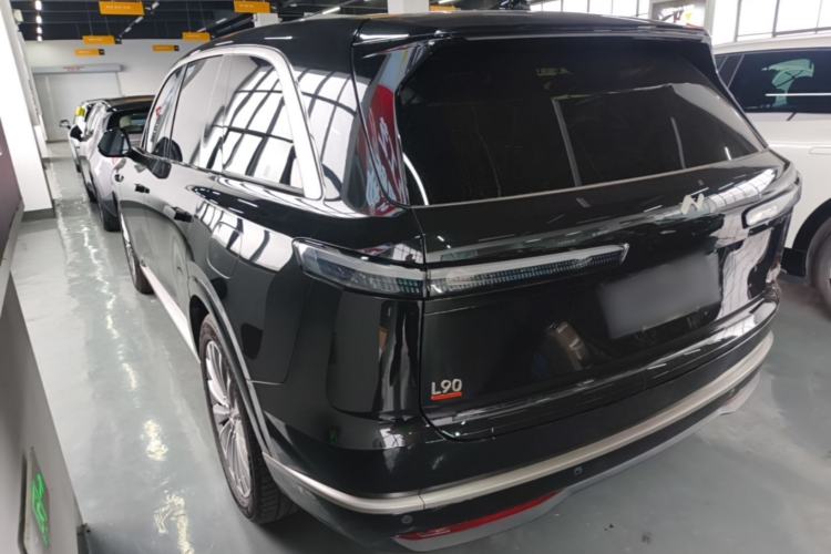 Used ONVO Luxeed L90 2025 Model—Ultra Six-Seater Version
