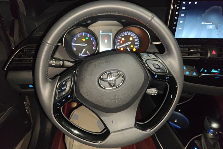 Used Toyota IZOA 2021 2.0L Yichi SPORT