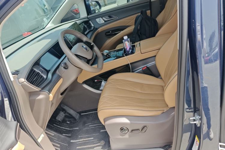 Used Denza D9 2022 DM-i 970 Four-Wheel Drive Prestige Model Left Front Seat