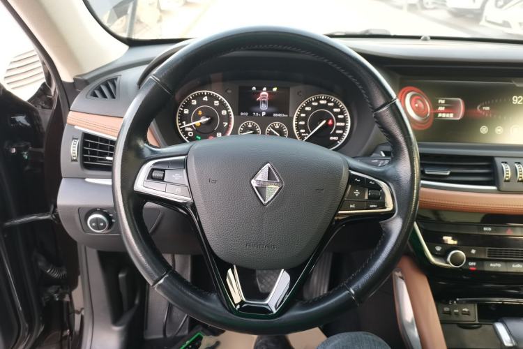 Used BORGWARD BX7 2016 28T Two-Wheel Drive Luxury Version 5 Seats
