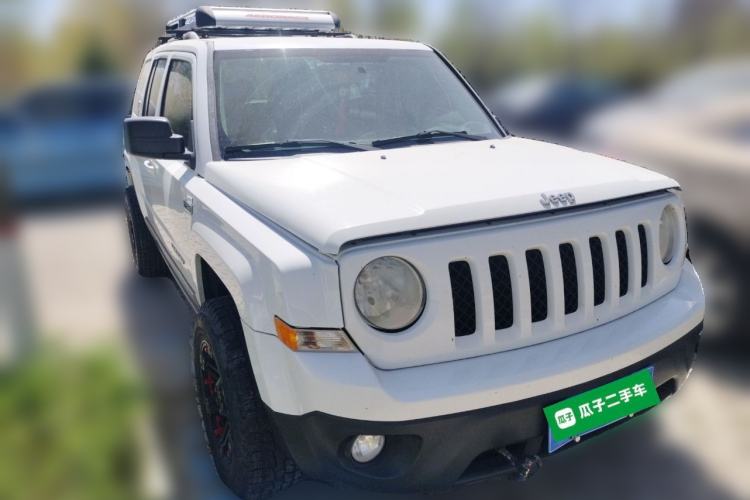 Used Jeep Patriot 2014 2.4L Luxury Navigation Edition Front Right 45 Deg