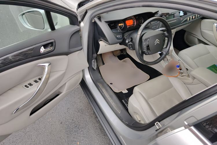 Used Citroen C5 2011 2.3L Automatic Zunyu Version
