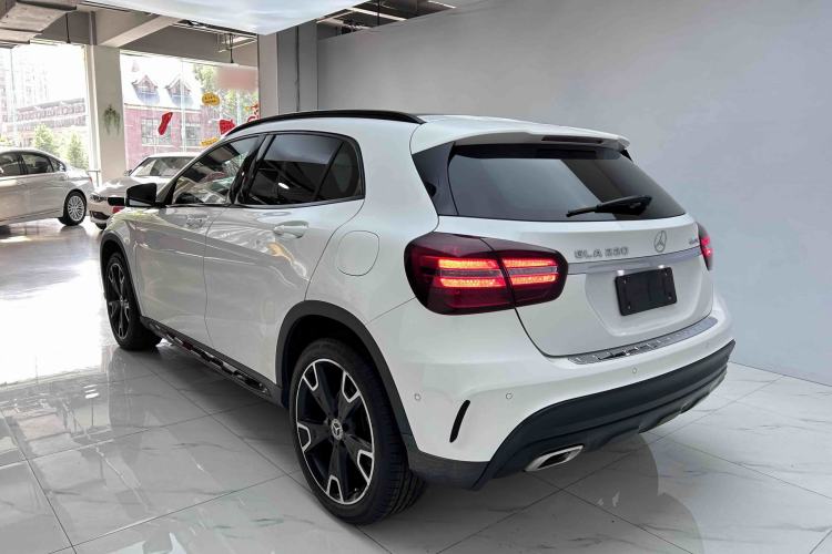 Used Mercedes-Benz GLA 2018 GLA 220 4MATIC Sport Edition Exterior 4