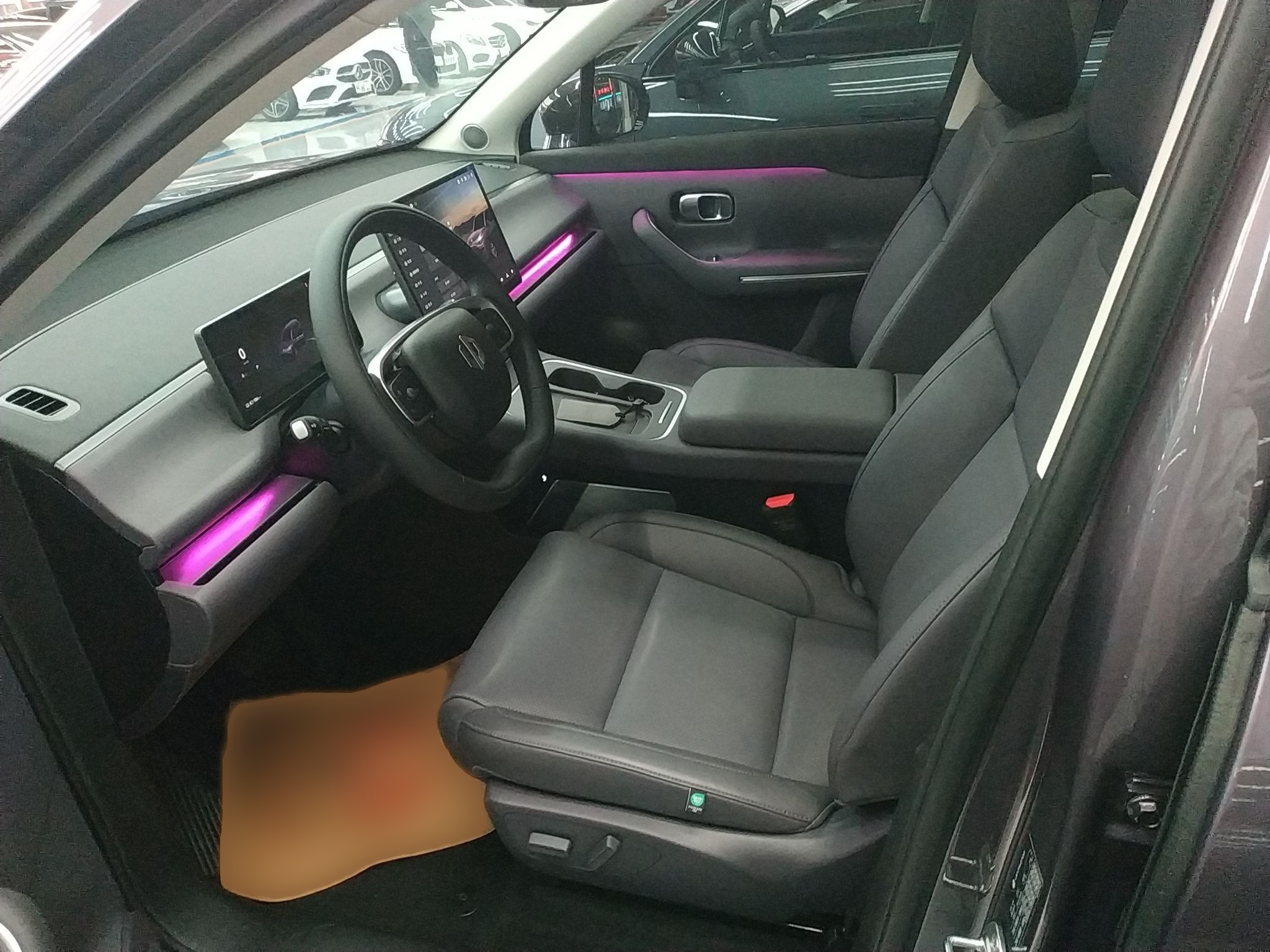 Переднее сиденье в автомобиле