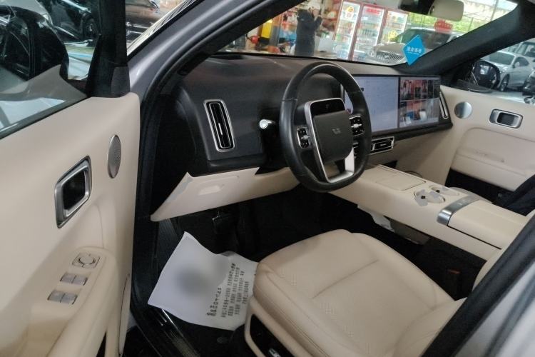 Used Li Auto L8 2023 Max model
