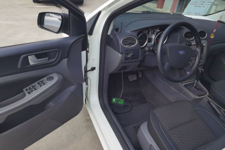 Used Ford Focus 2013 Hatchback Classic 1.8L Automatic Base Model
