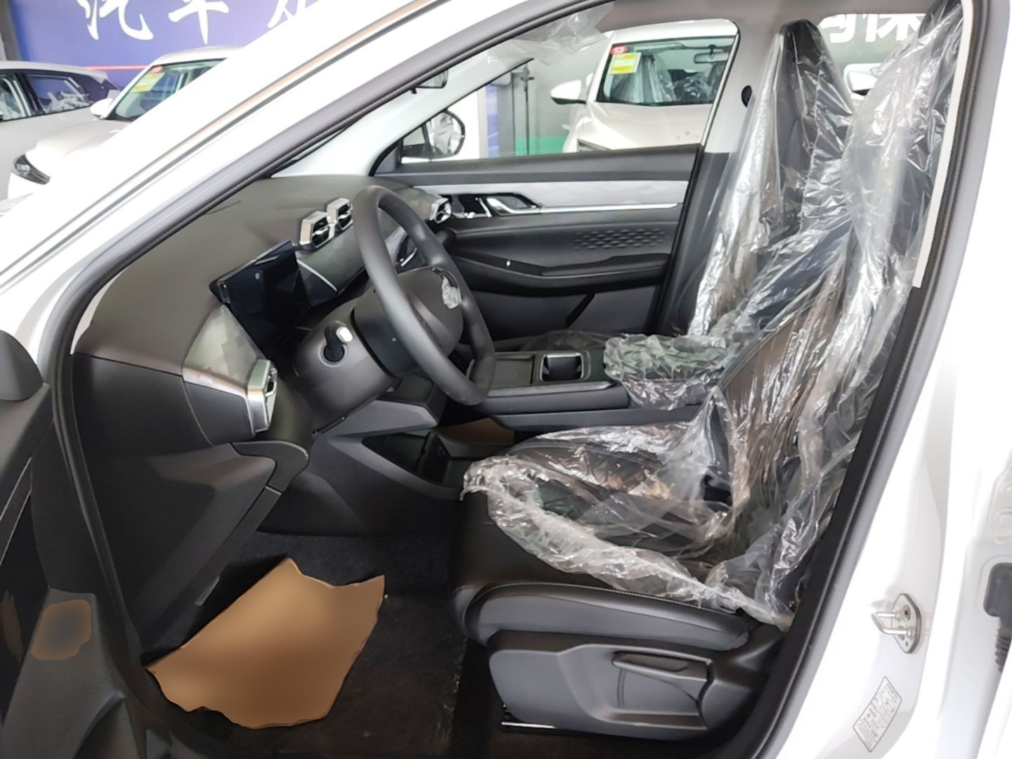 Dongfeng Aeolus SKY EV01 2025 530 km AIR Elite Edition — снимка 17