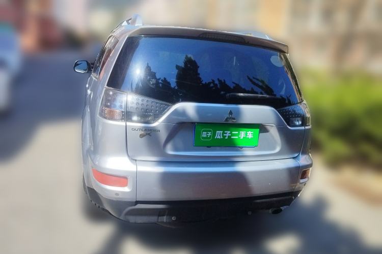 Used Mitsubishi Outlander 2010 Kijang 2.0 Sport Edition Rear