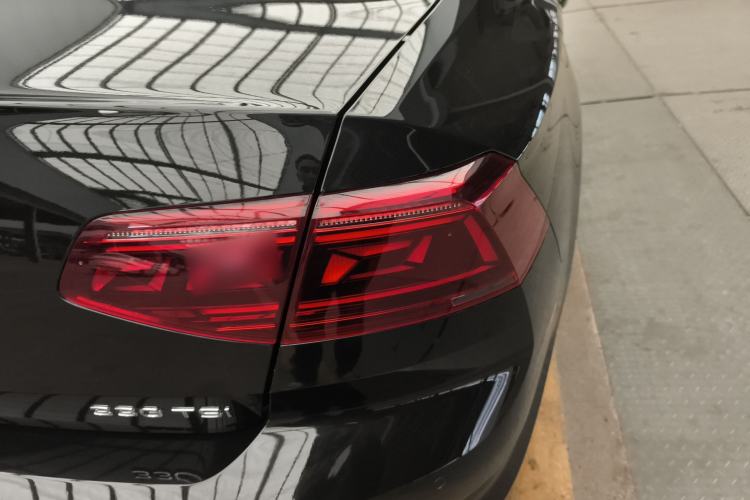 Used Volkswagen Magotan 2023 2 Million Units Commemorative Edition 330TSI DSG Luxury Version
