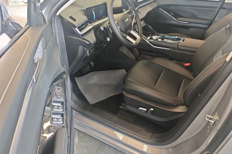 Used Haval H6 2024 1.5T Two-Wheel-Drive Classic Edition
