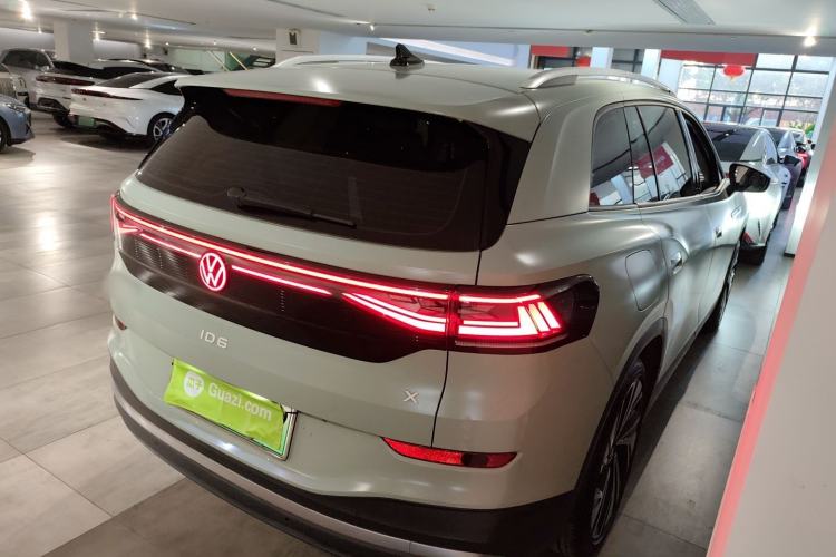 Used Volkswagen ID.6 X 2022 Smart Enjoyment Long-Range Edition
