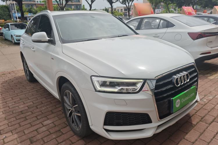 Used Audi Q3 2018 30 TFSI Fashion Edition Collector's Version Front Right 45 Deg